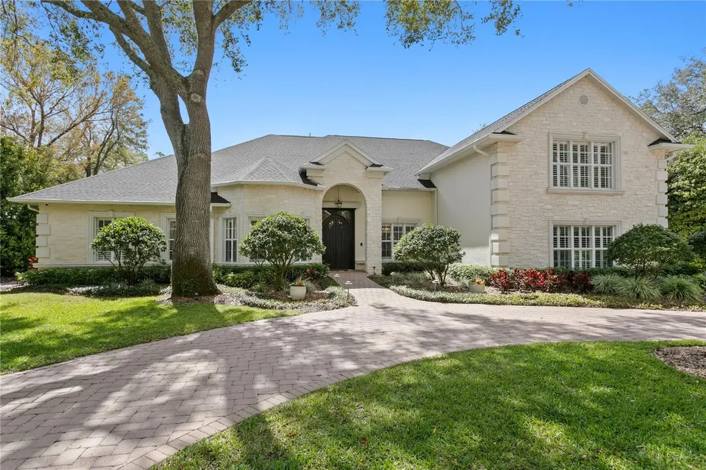 16204 Sierra De Avila Tampa FL 33613
