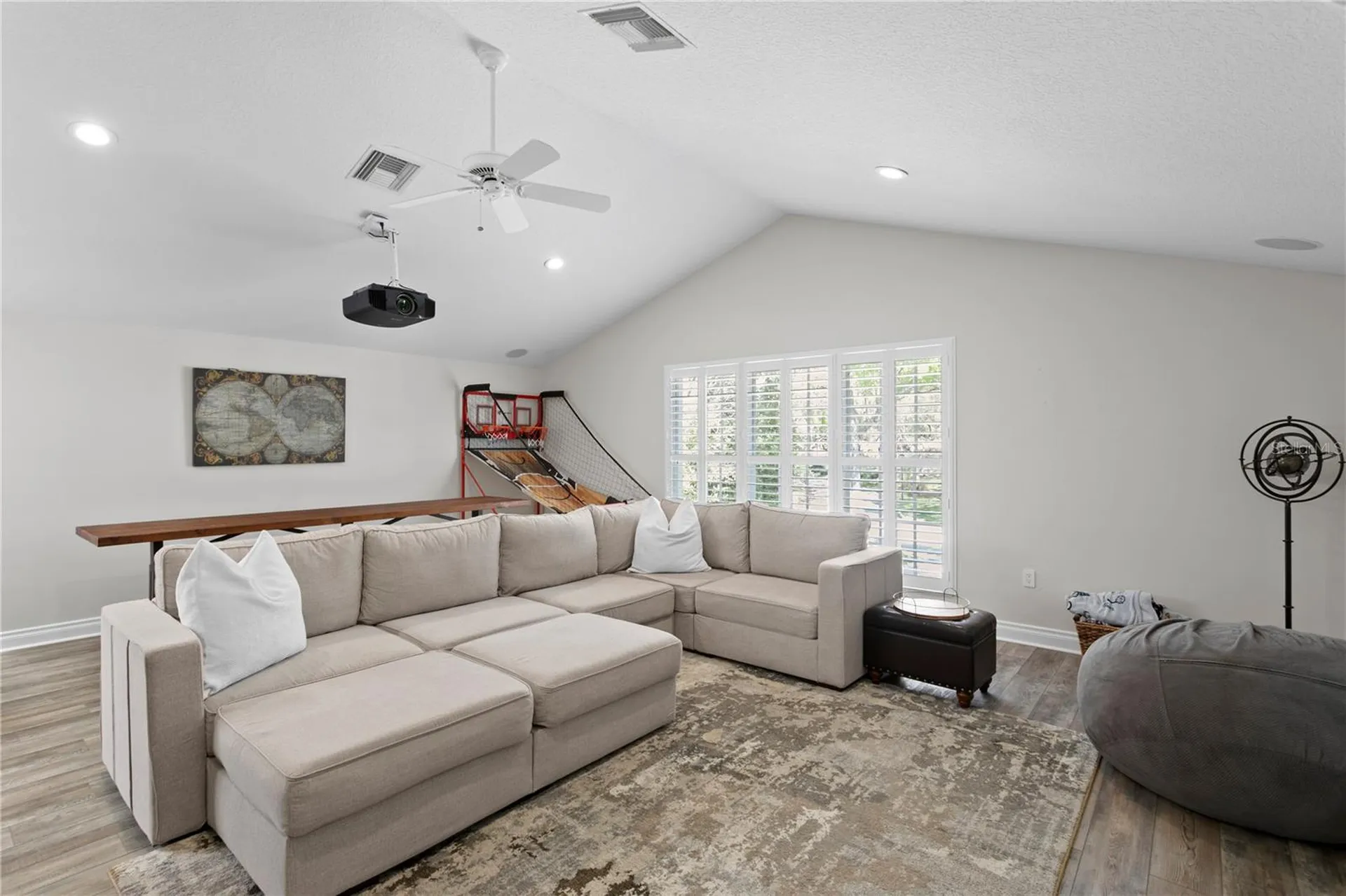 16204 Sierra De Avila Tampa FL 33613