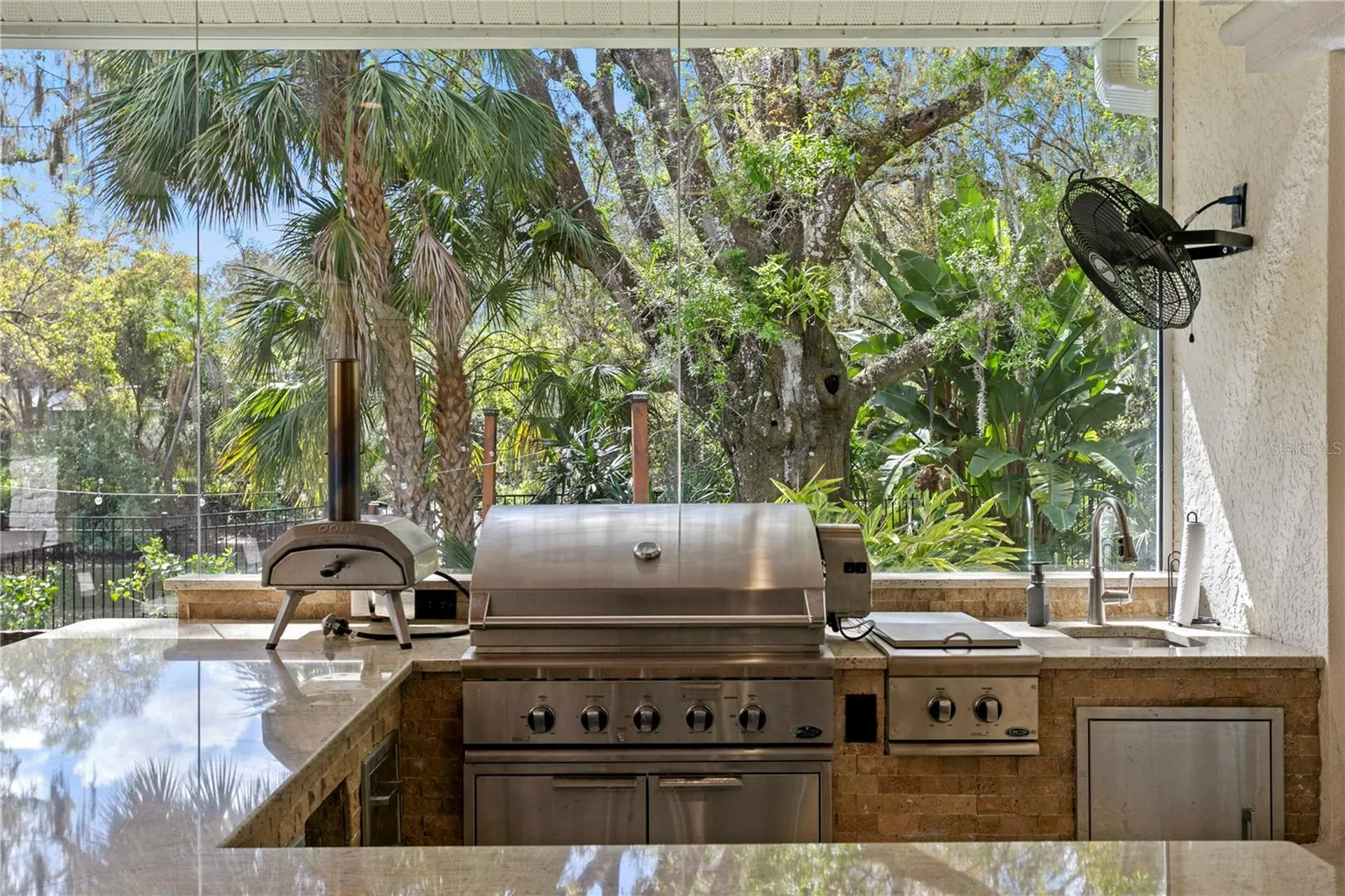 16204 Sierra De Avila Tampa FL 33613