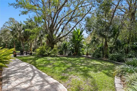 16204 Sierra De Avila Tampa FL 33613