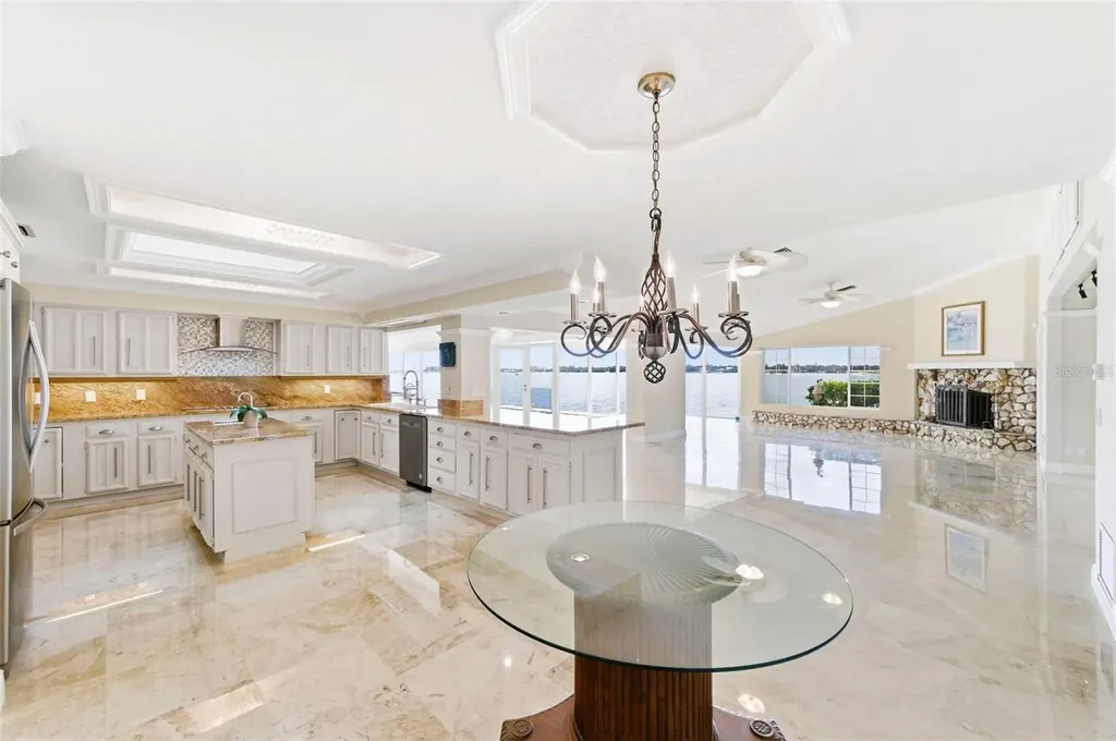 4201 45th Street S St Petersburg FL 33711