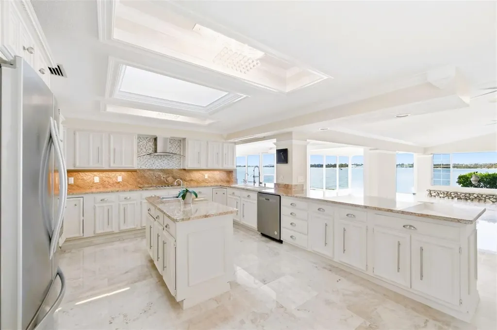 4201 45th Street S St Petersburg FL 33711