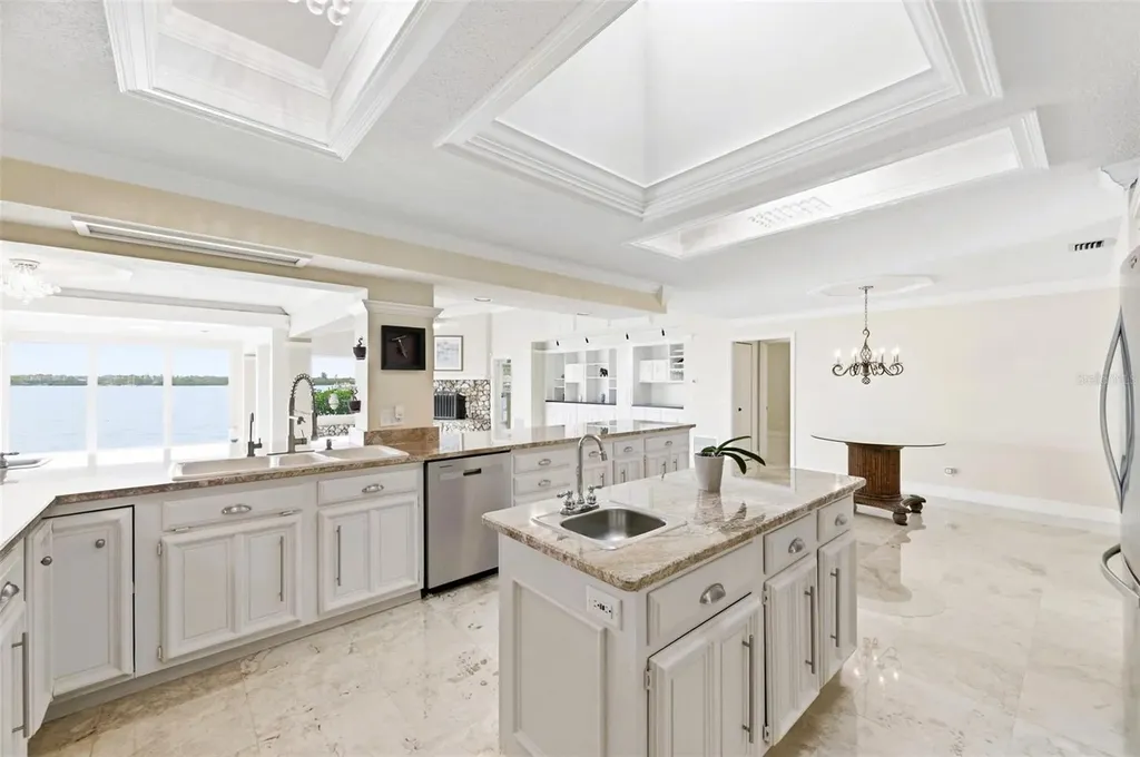 4201 45th Street S St Petersburg FL 33711