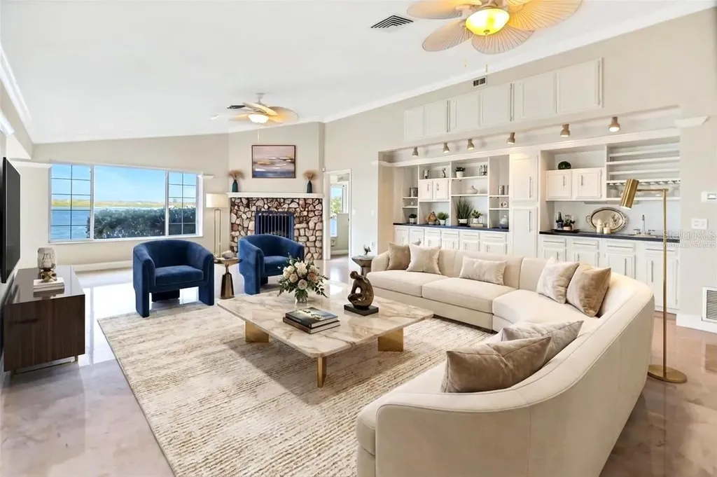 4201 45th Street S St Petersburg FL 33711
