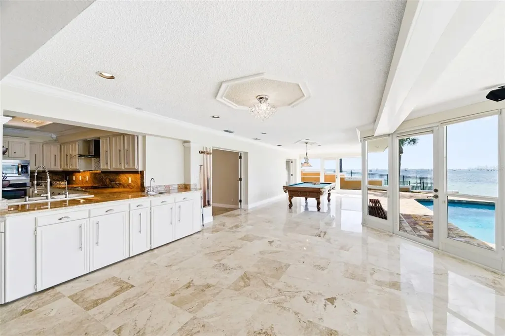 4201 45th Street S St Petersburg FL 33711