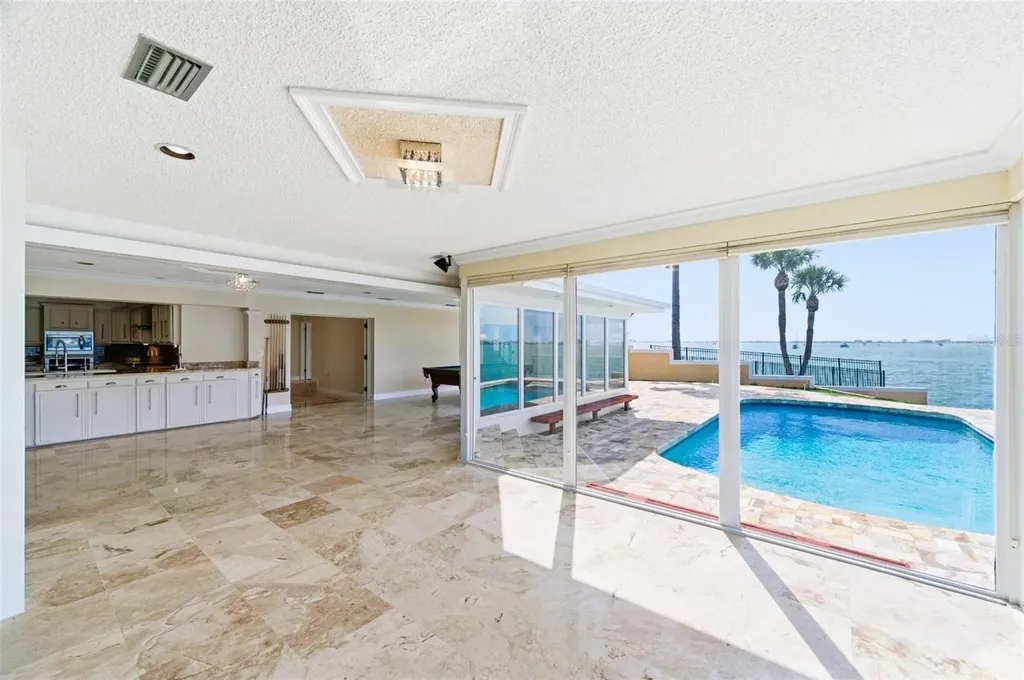 4201 45th Street S St Petersburg FL 33711