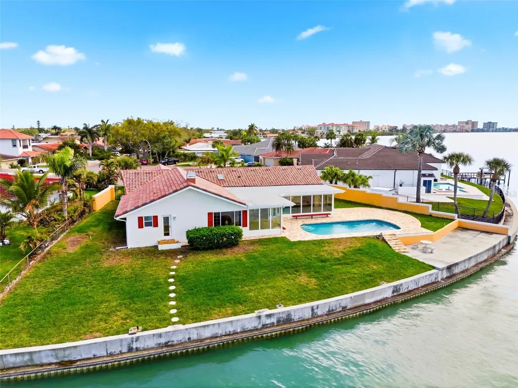 4201 45th Street S St Petersburg FL 33711