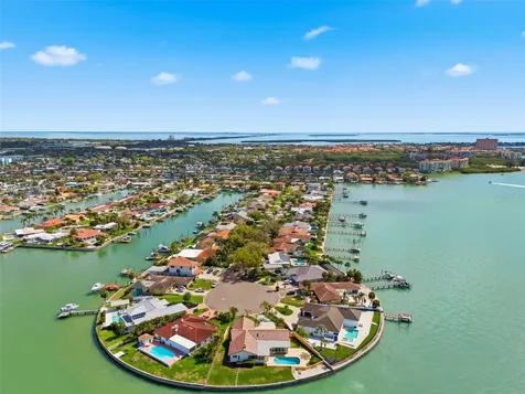 4201 45th Street S St Petersburg FL 33711