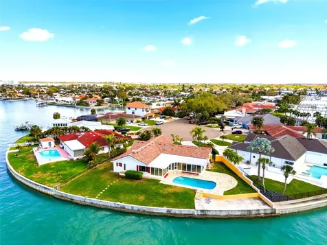 4201 45th Street S St Petersburg FL 33711