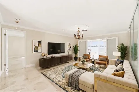 4201 45th Street S St Petersburg FL 33711
