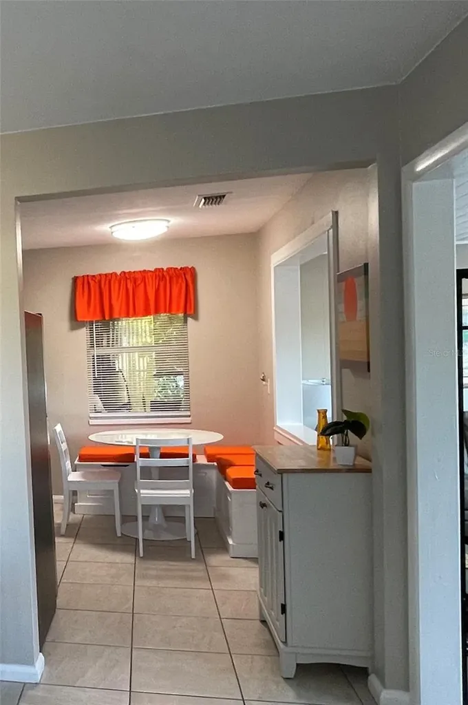 828 S Tuttle Avenue Sarasota FL 34237