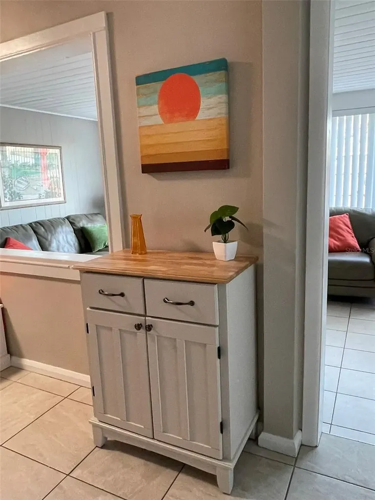 828 S Tuttle Avenue Sarasota FL 34237
