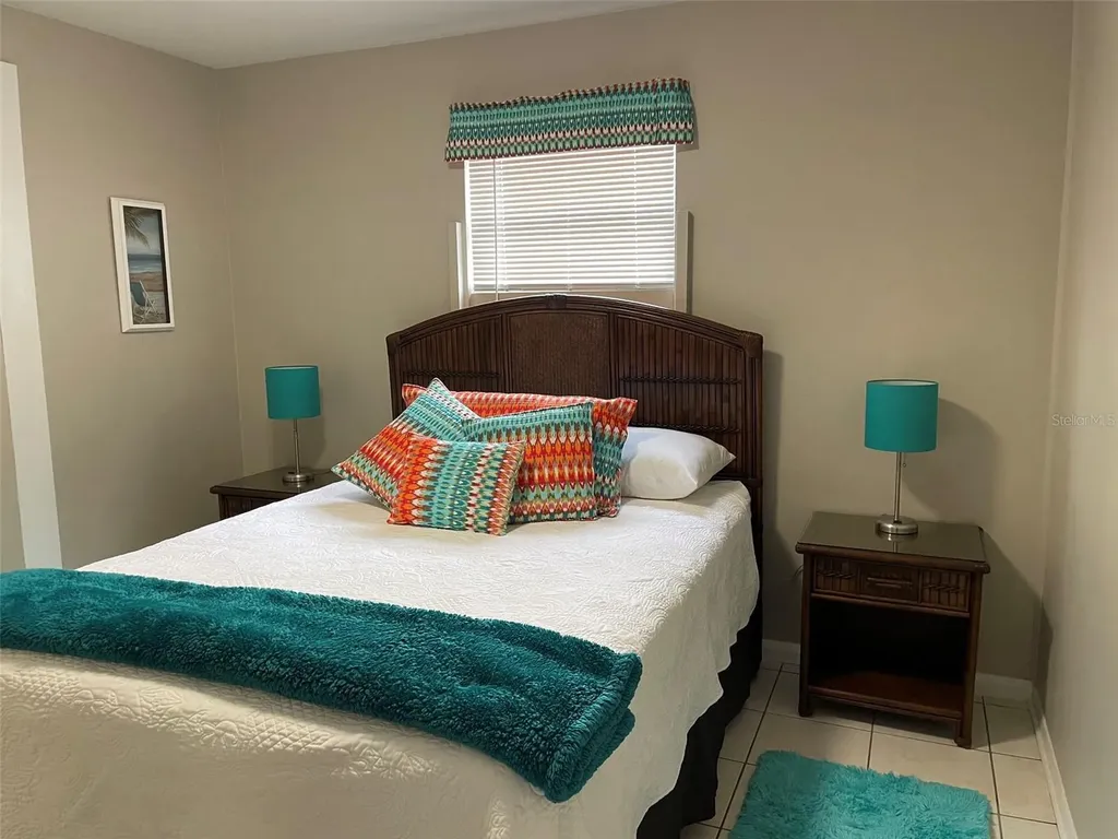 828 S Tuttle Avenue Sarasota FL 34237