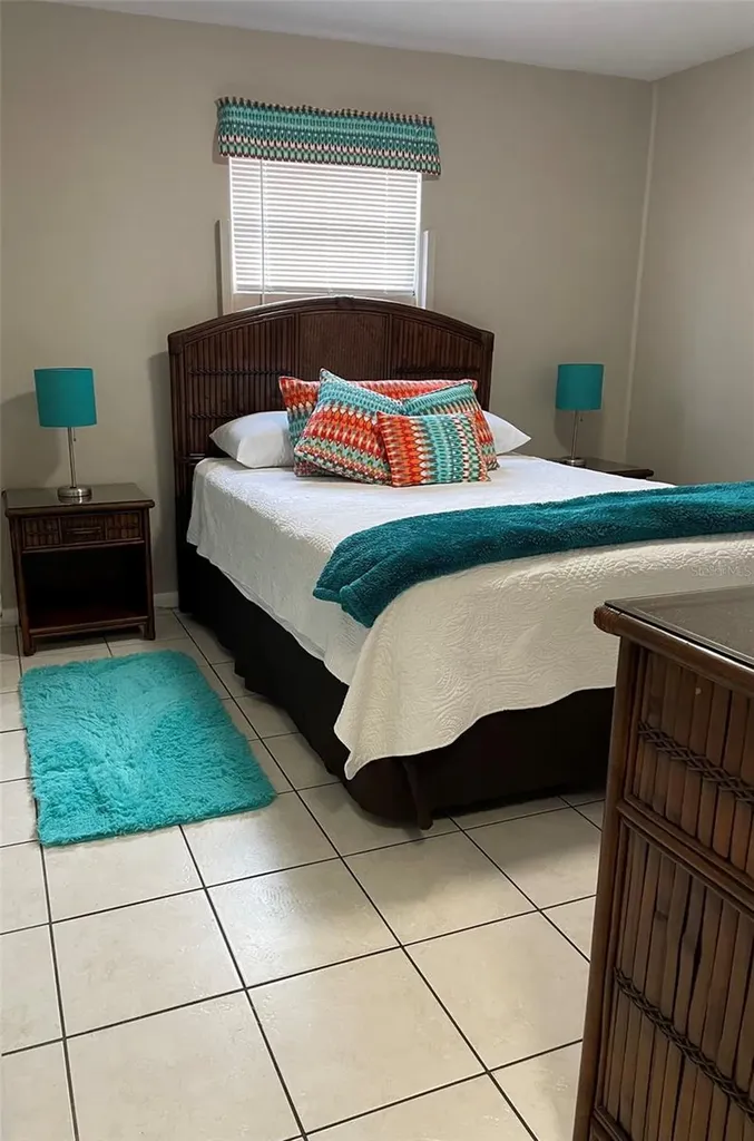 828 S Tuttle Avenue Sarasota FL 34237