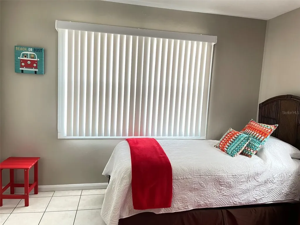 828 S Tuttle Avenue Sarasota FL 34237