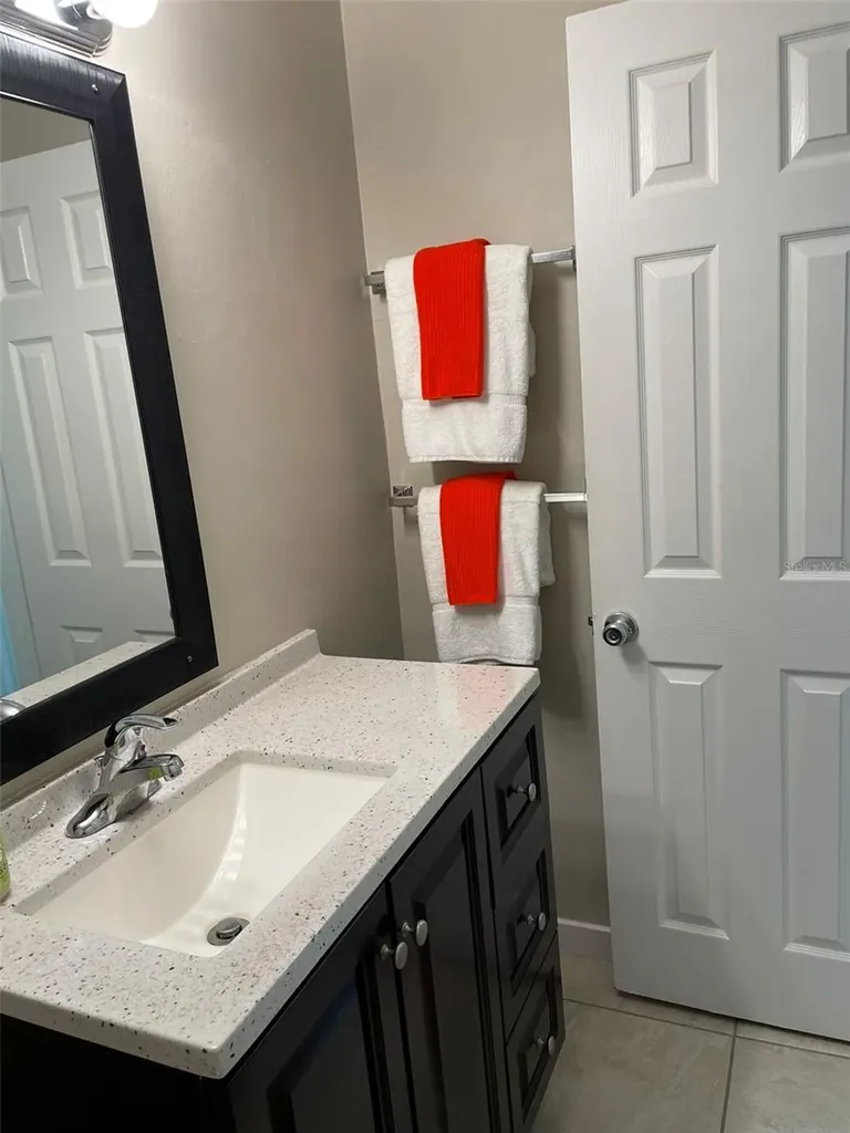828 S Tuttle Avenue Sarasota FL 34237