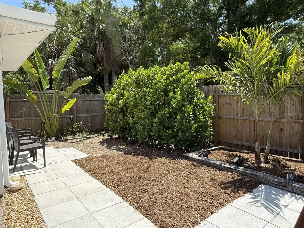 828 S Tuttle Avenue Sarasota FL 34237