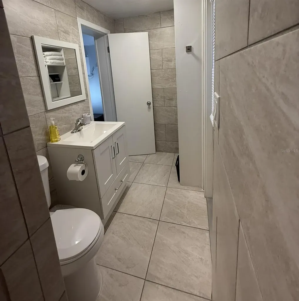 828 S Tuttle Avenue Sarasota FL 34237
