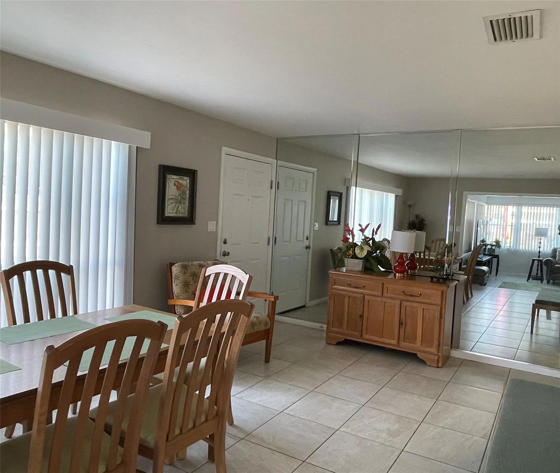 828 S Tuttle Avenue Sarasota FL 34237