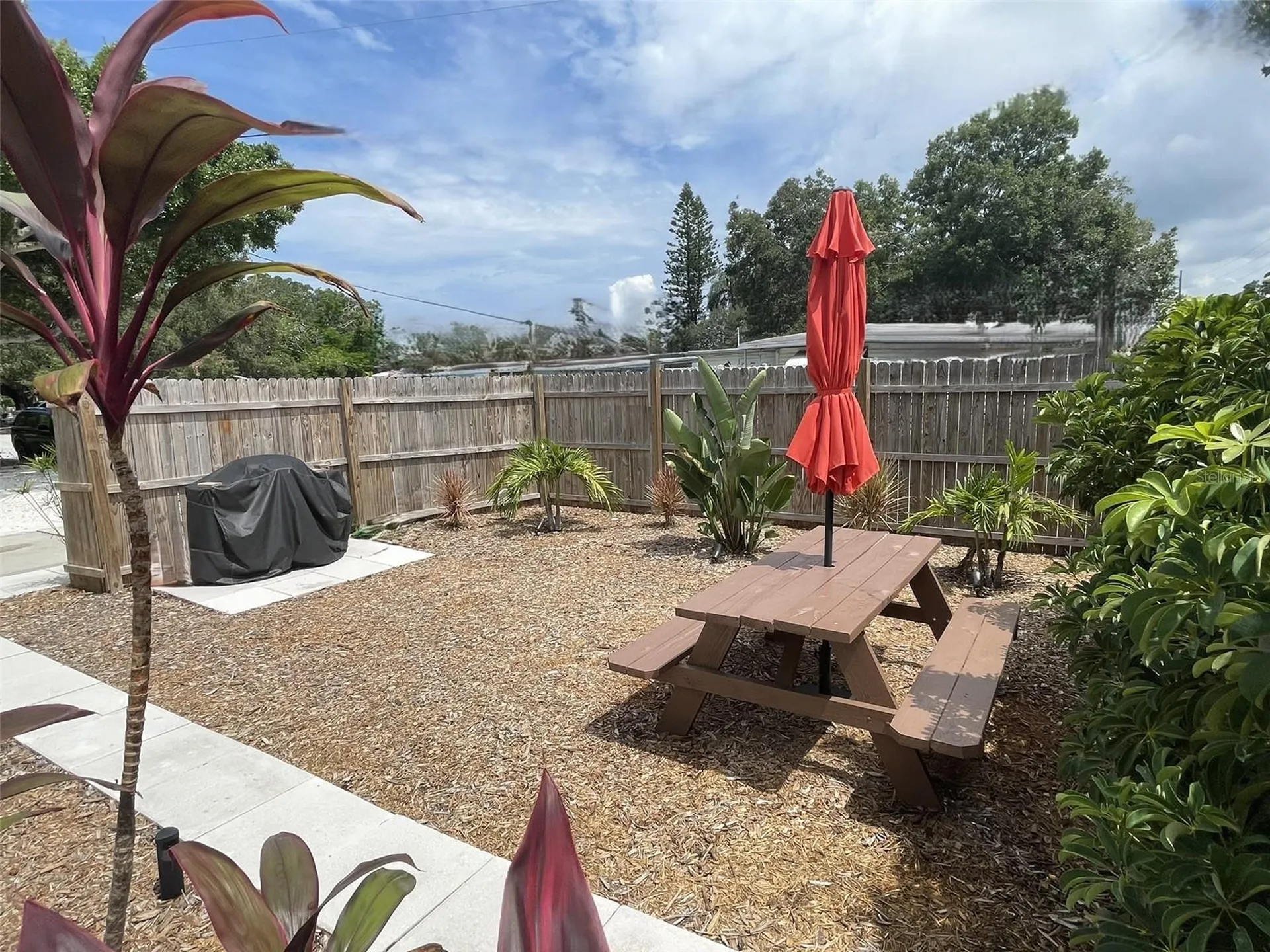 828 S Tuttle Avenue Sarasota FL 34237