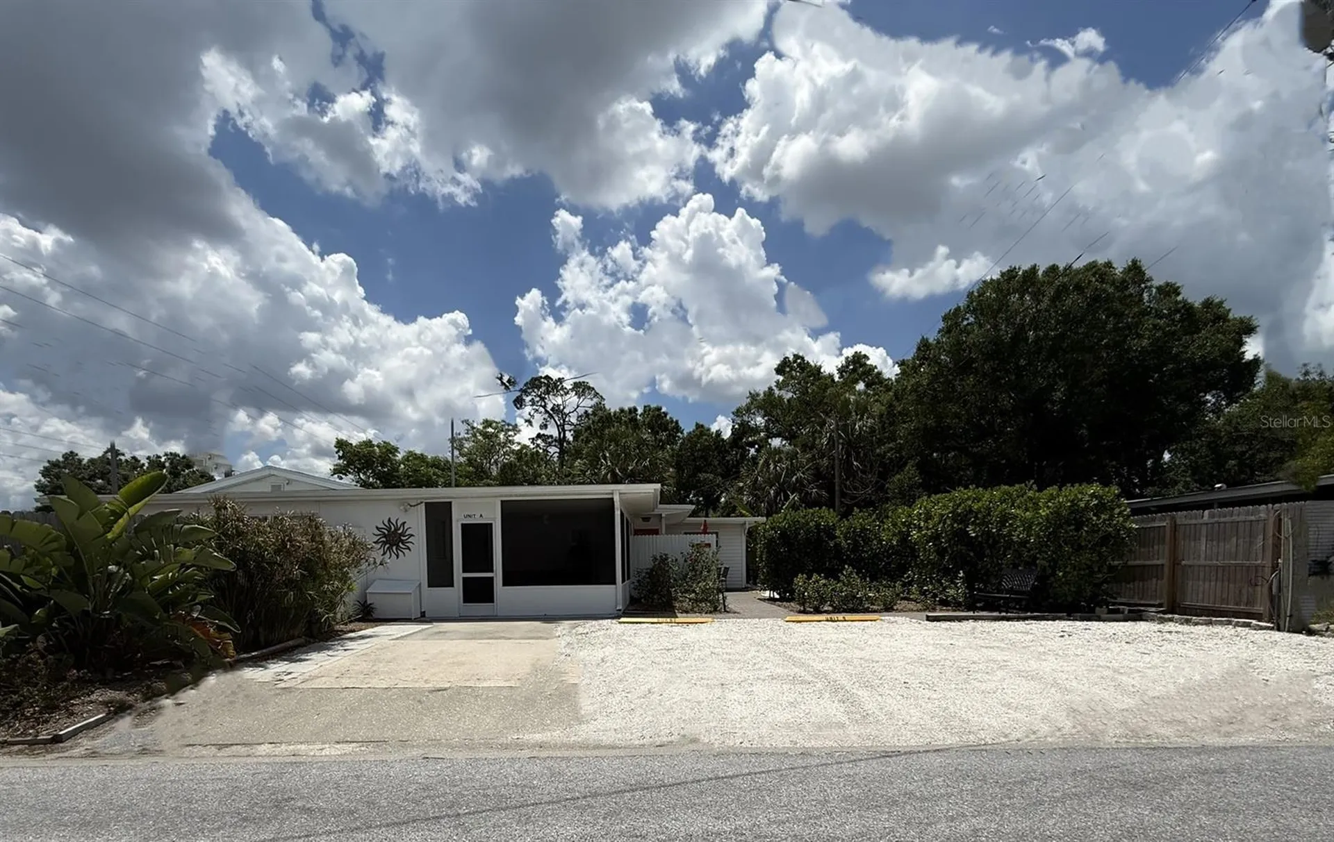 828 S Tuttle Avenue Sarasota FL 34237