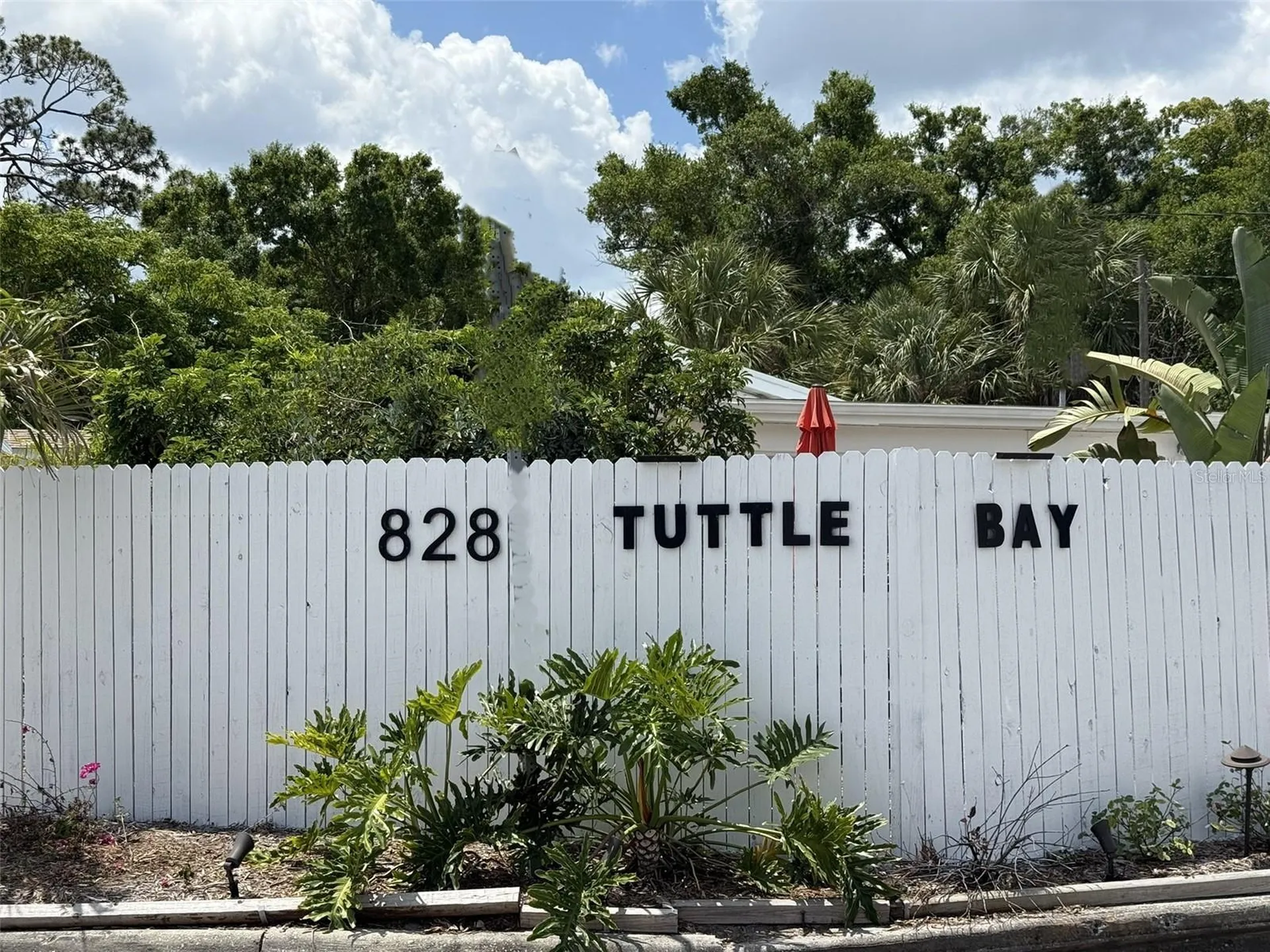 828 S Tuttle Avenue Sarasota FL 34237