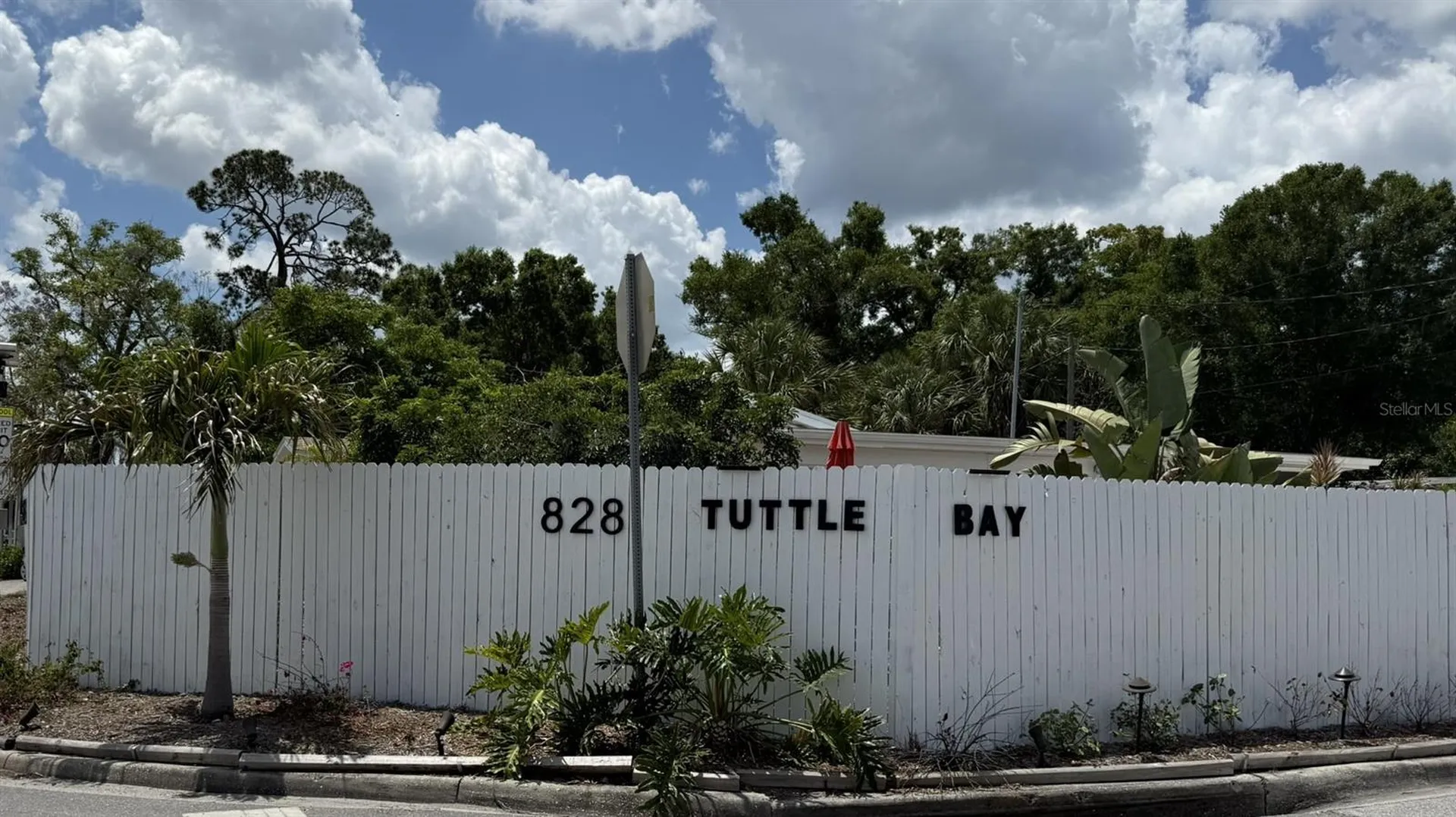 828 S Tuttle Avenue Sarasota FL 34237