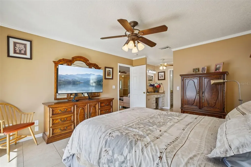 10660 41st Court N Clearwater FL 33762