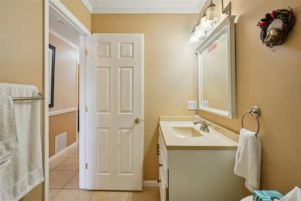 10660 41st Court N Clearwater FL 33762