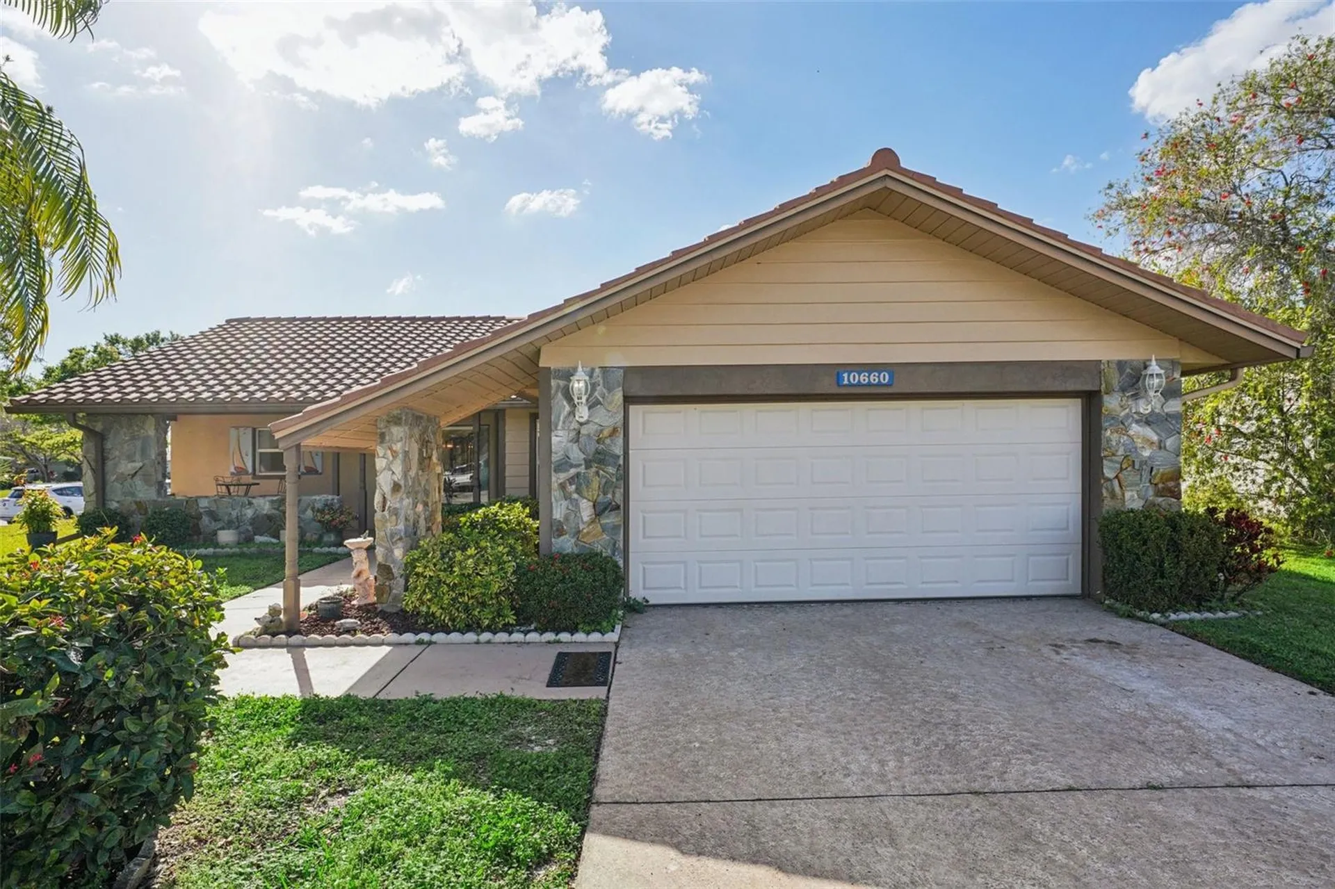 10660 41st Court N Clearwater FL 33762