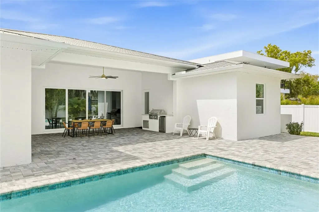 201 S Shade Avenue Sarasota FL 34237