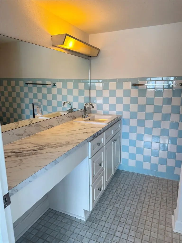 7425 Bay Island Drive S South Pasadena FL 33707
