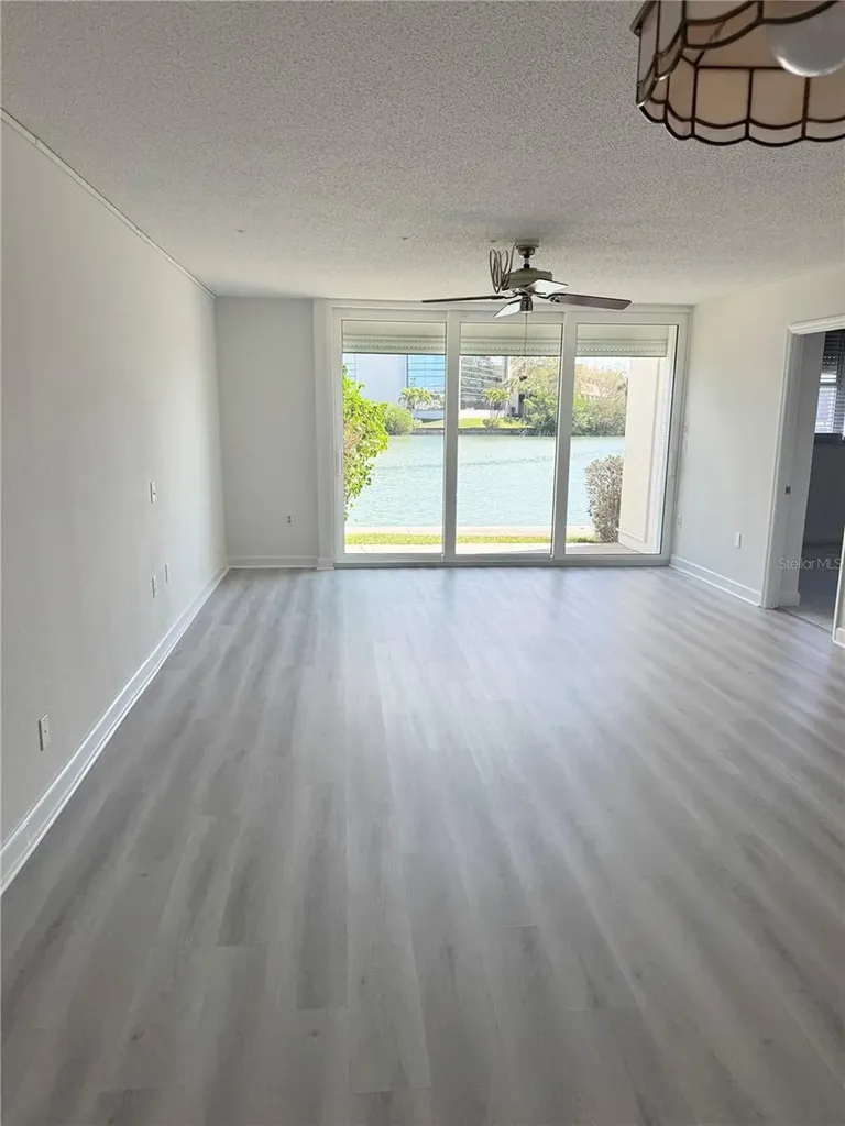 7425 Bay Island Drive S South Pasadena FL 33707