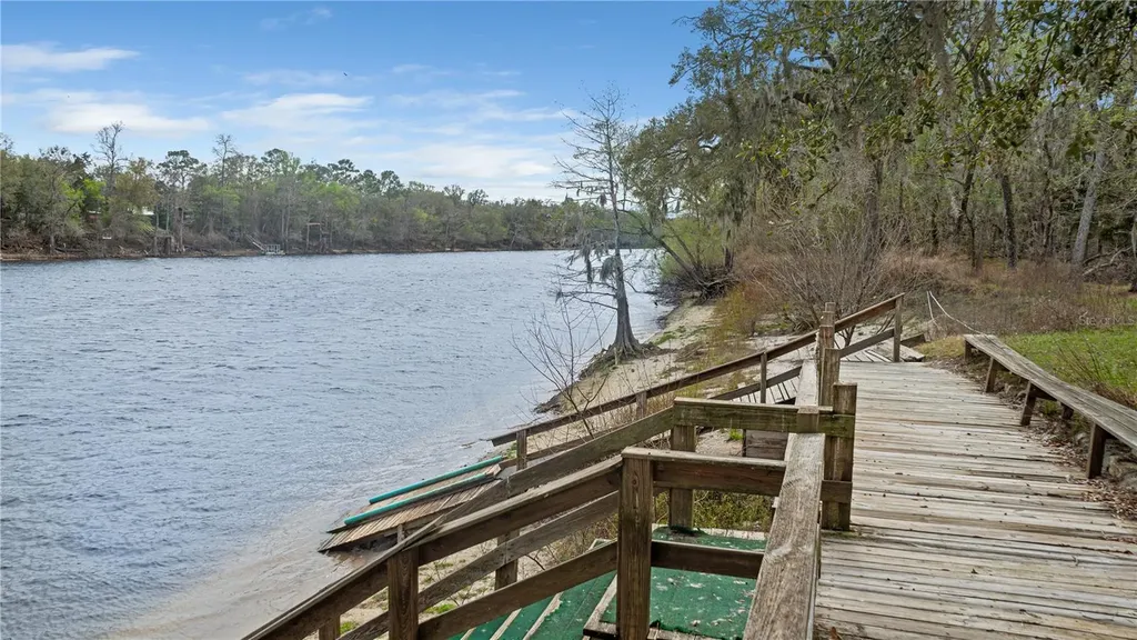 2878 NE 340 Highway Branford FL 32008