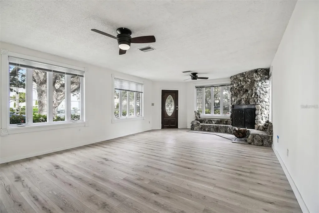 43 Aegean Avenue Tampa FL 33606