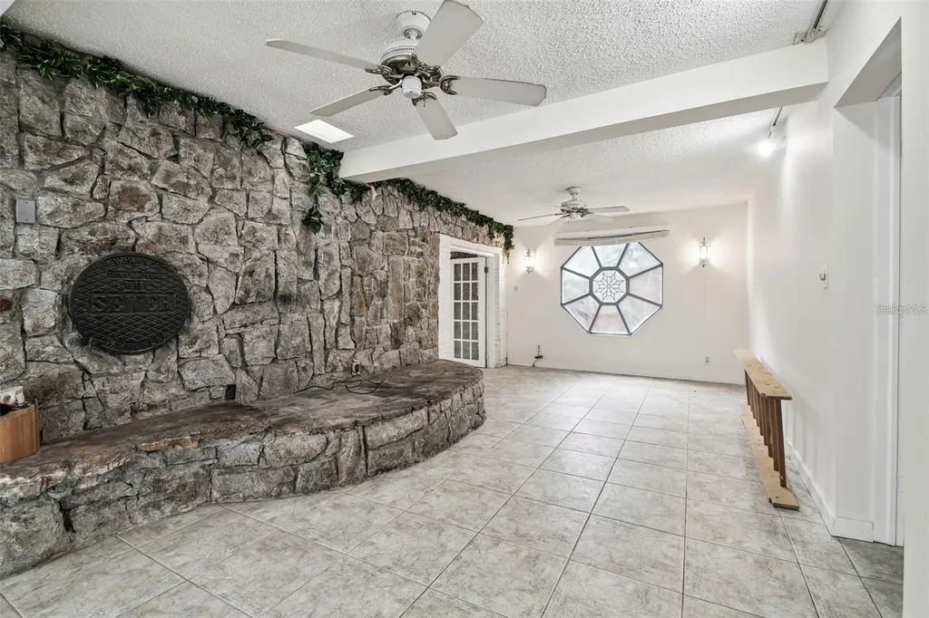 43 Aegean Avenue Tampa FL 33606