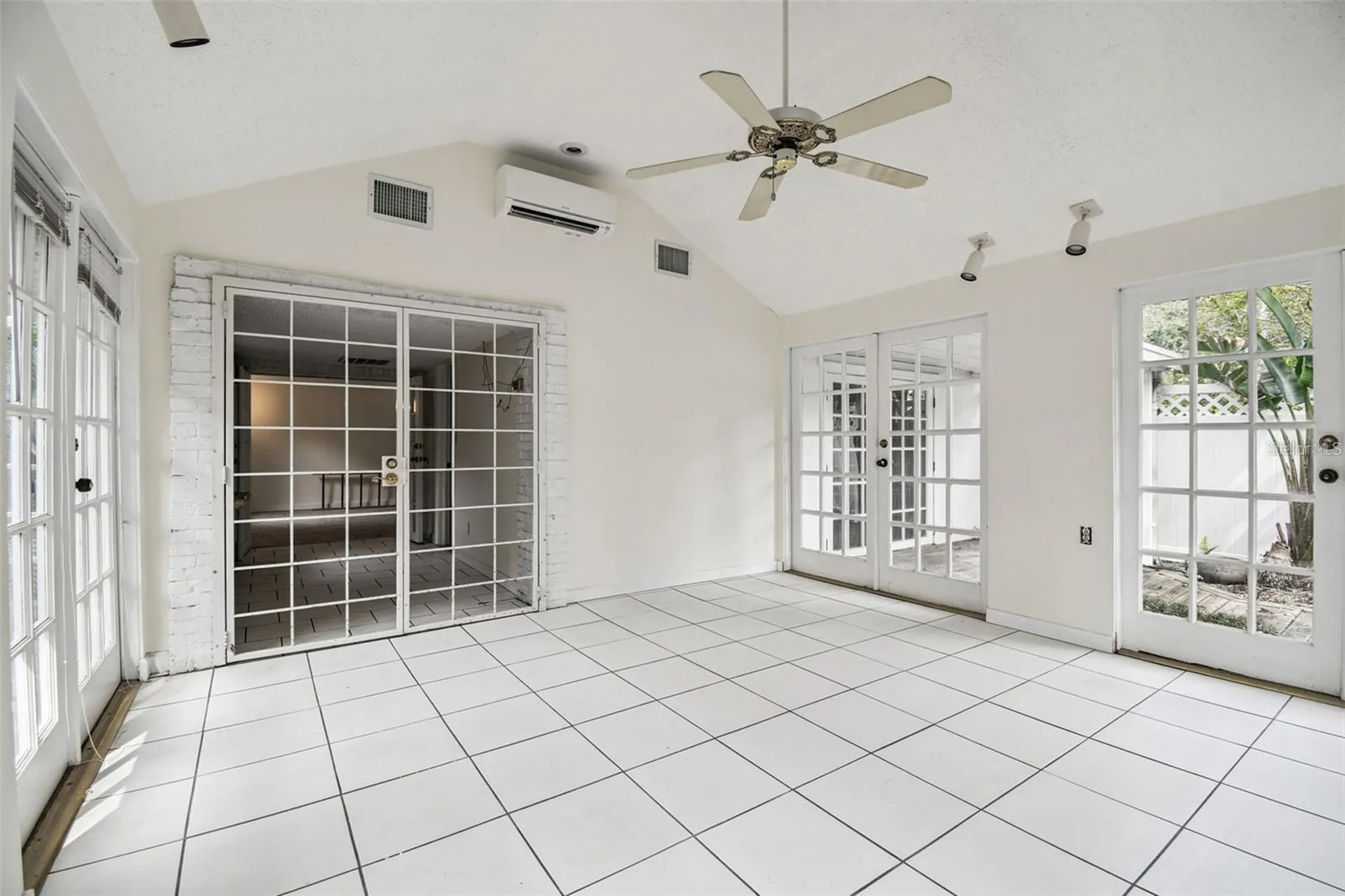 43 Aegean Avenue Tampa FL 33606