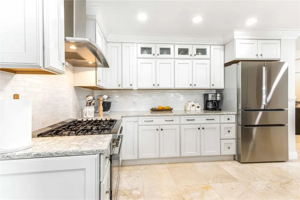 430 Palm Island SE Clearwater Beach FL 33767