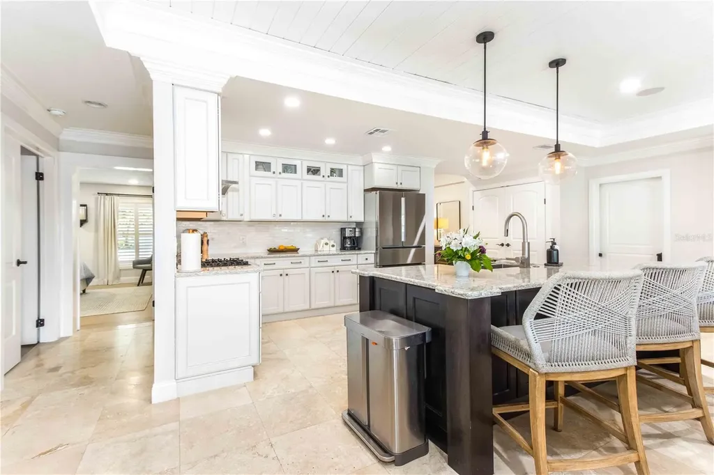 430 Palm Island SE Clearwater Beach FL 33767