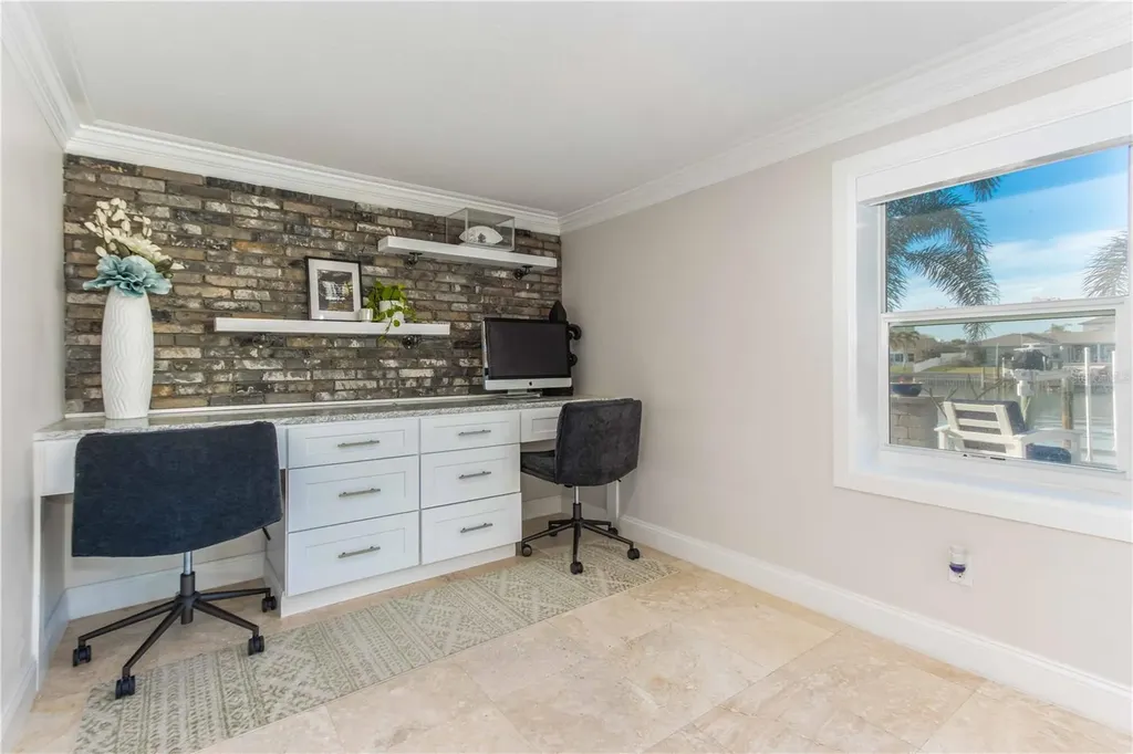 430 Palm Island SE Clearwater Beach FL 33767