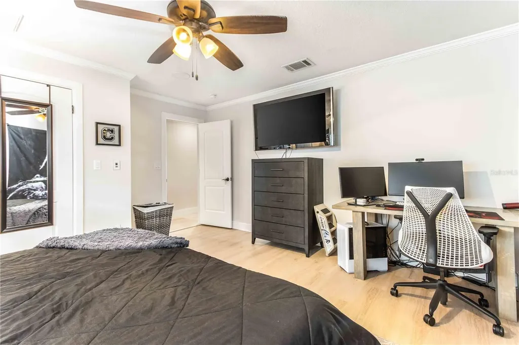 430 Palm Island SE Clearwater Beach FL 33767