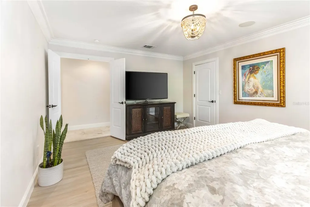 430 Palm Island SE Clearwater Beach FL 33767