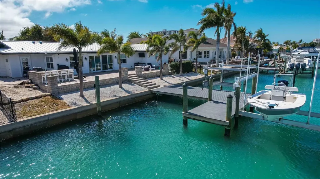 430 Palm Island SE Clearwater Beach FL 33767