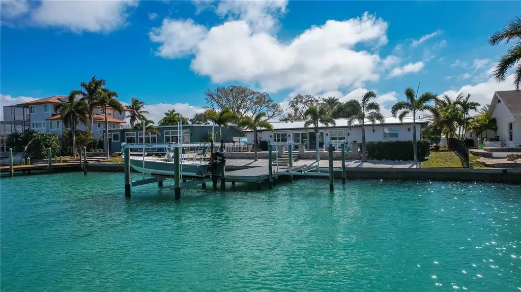 430 Palm Island SE Clearwater Beach FL 33767
