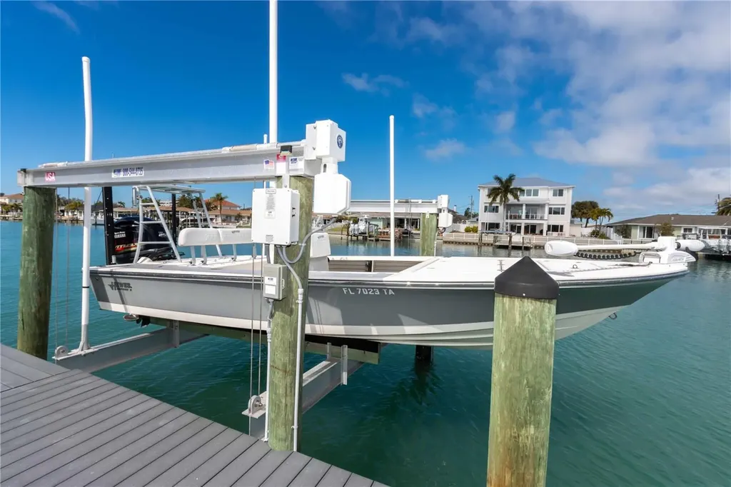 430 Palm Island SE Clearwater Beach FL 33767