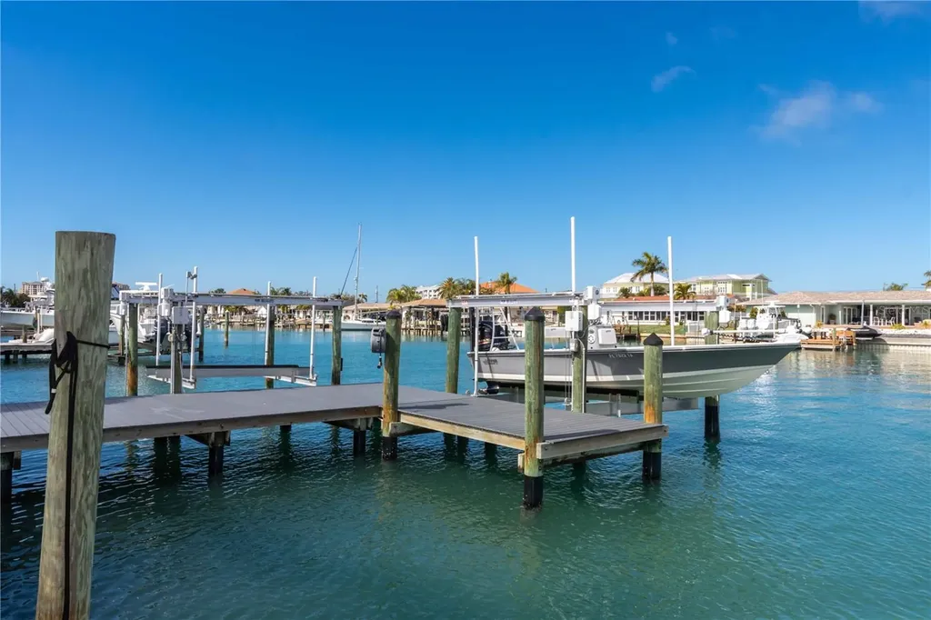 430 Palm Island SE Clearwater Beach FL 33767