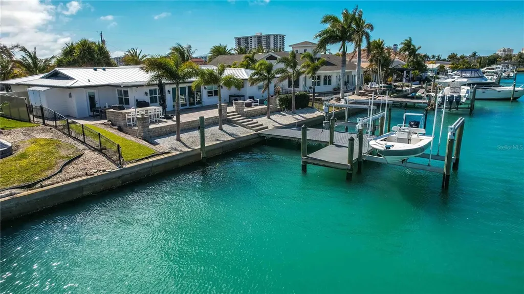 430 Palm Island SE Clearwater Beach FL 33767