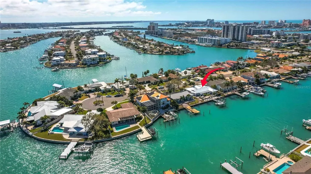 430 Palm Island SE Clearwater Beach FL 33767