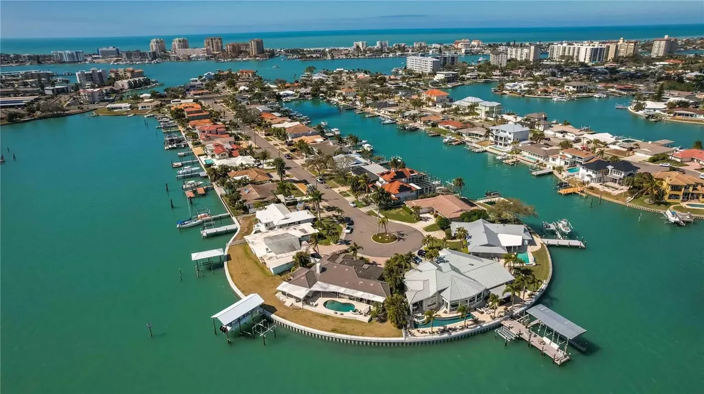 430 Palm Island SE Clearwater Beach FL 33767