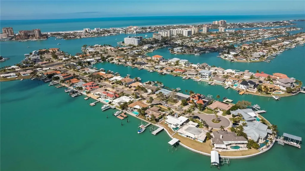 430 Palm Island SE Clearwater Beach FL 33767